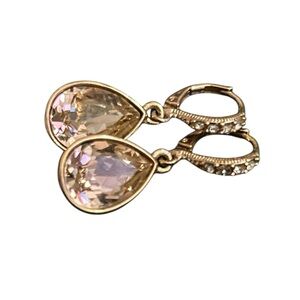 Elegant Gold Teardrop Earrings